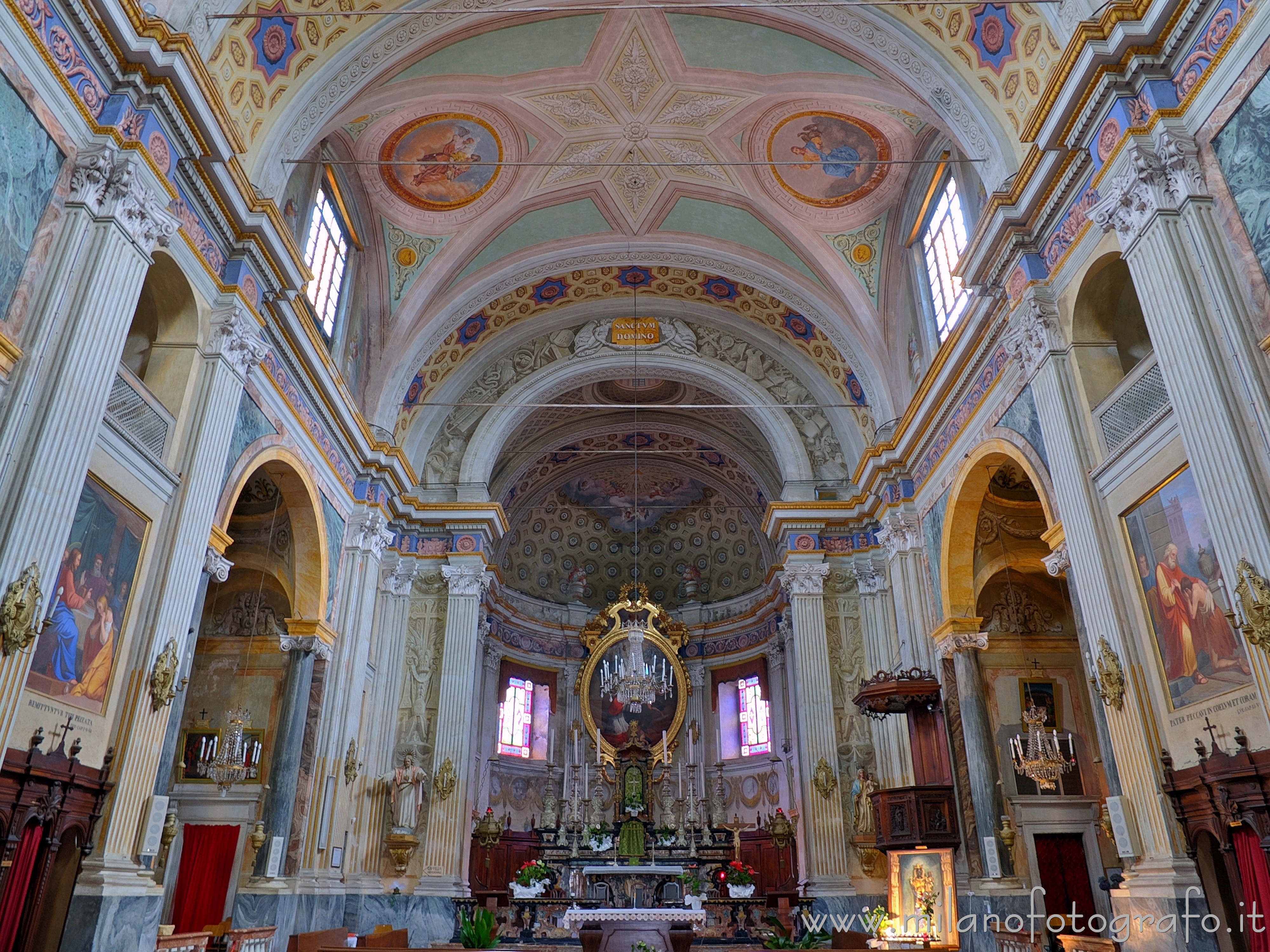 Tavigliano (Biella) - Interno della Chiesa della Santissima Trinità e di San Carlo - Foto a piena risoluzione